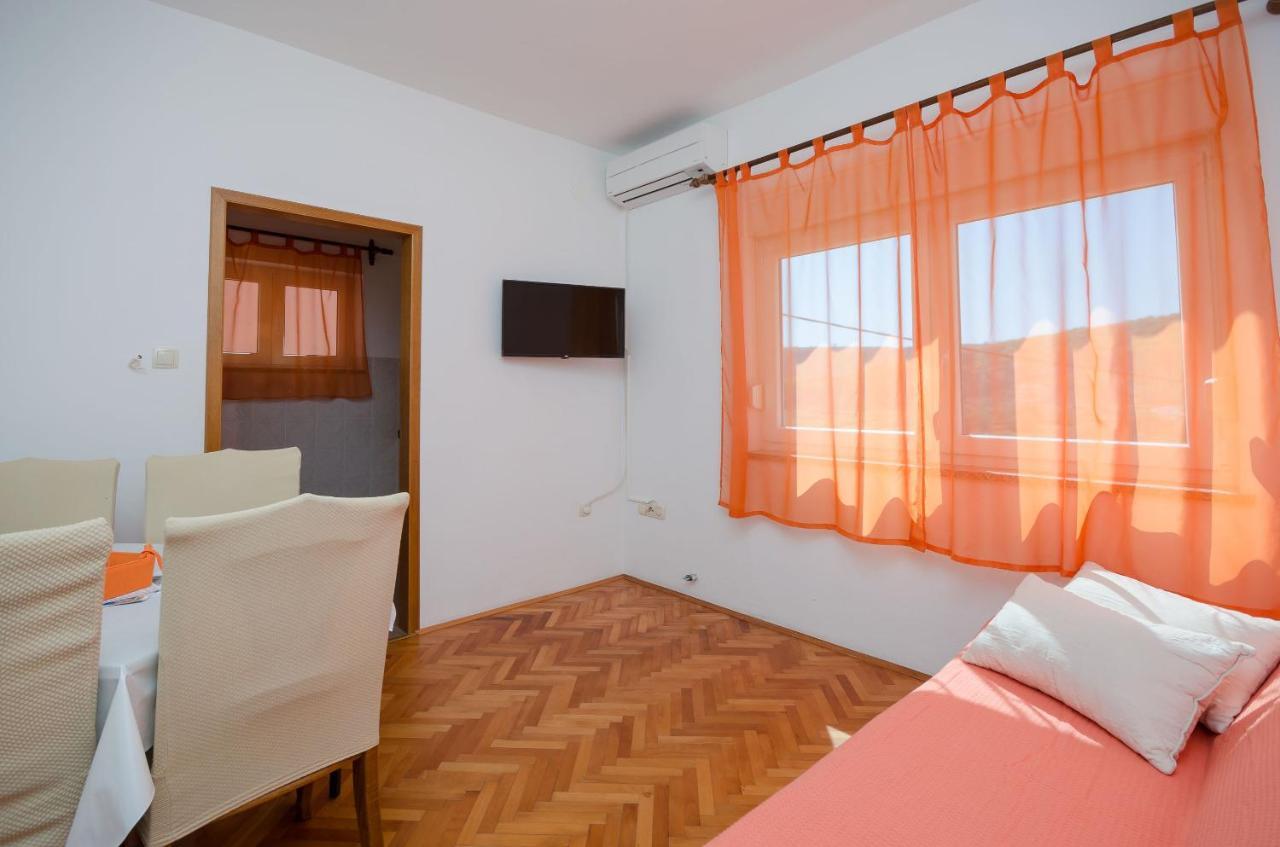 Apartments Mirjana B Лопар Экстерьер фото